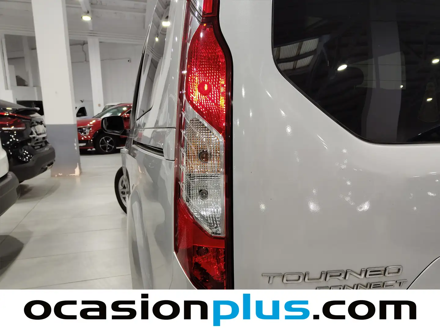 Foto Ford Grand Tourneo Connect Ford Grand Tourneo Connect 1.5 TDCi Titanium PowerShift  (120 CV)