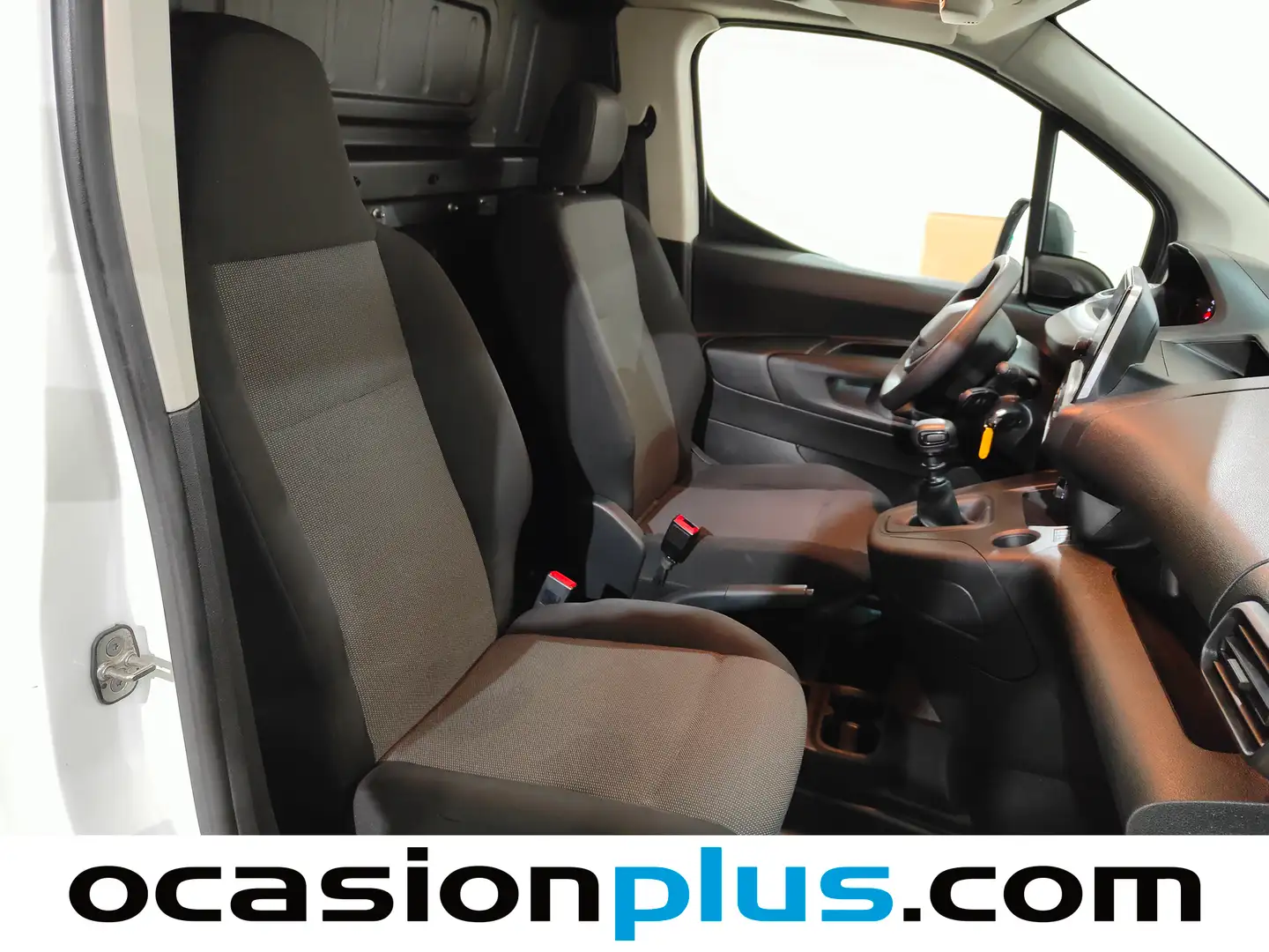 Foto Peugeot Partner Peugeot Partner Furgon BlueHDi 100 S&S Pro Standard 600kg (98 CV)