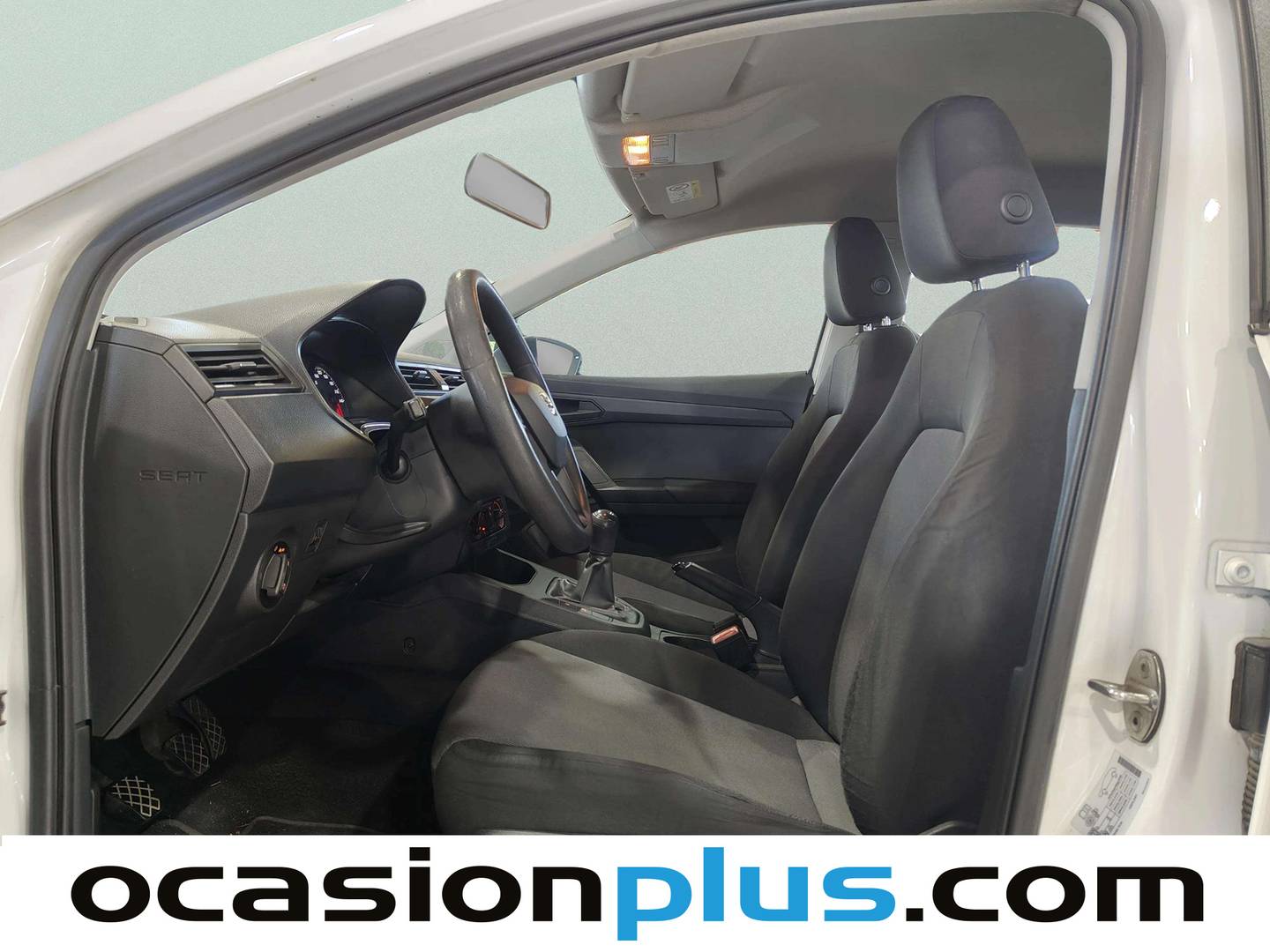 Foto asientos delanteros Seat Ibiza Seat Ibiza 1.6 TDI Reference Plus (95 CV)