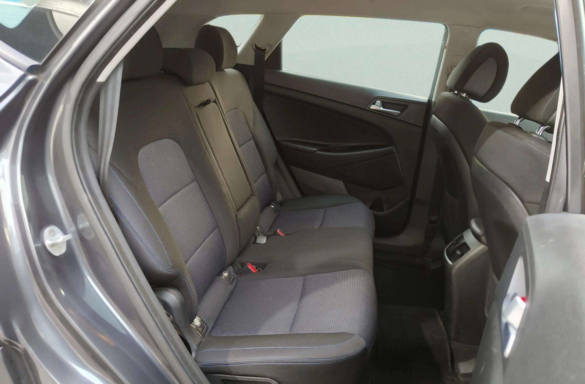 Hyundai Tucson 1.7 CRDi BlueDrive 25 Aniversario 4x2 - foto 17