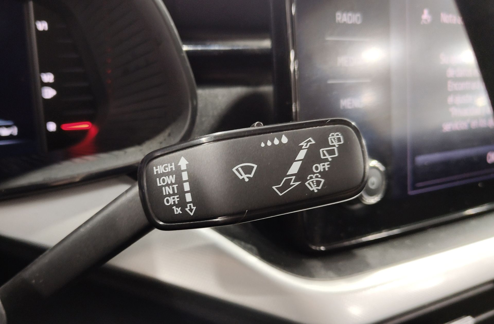 Škoda Kamiq 1.0 TSI Sport - foto 29