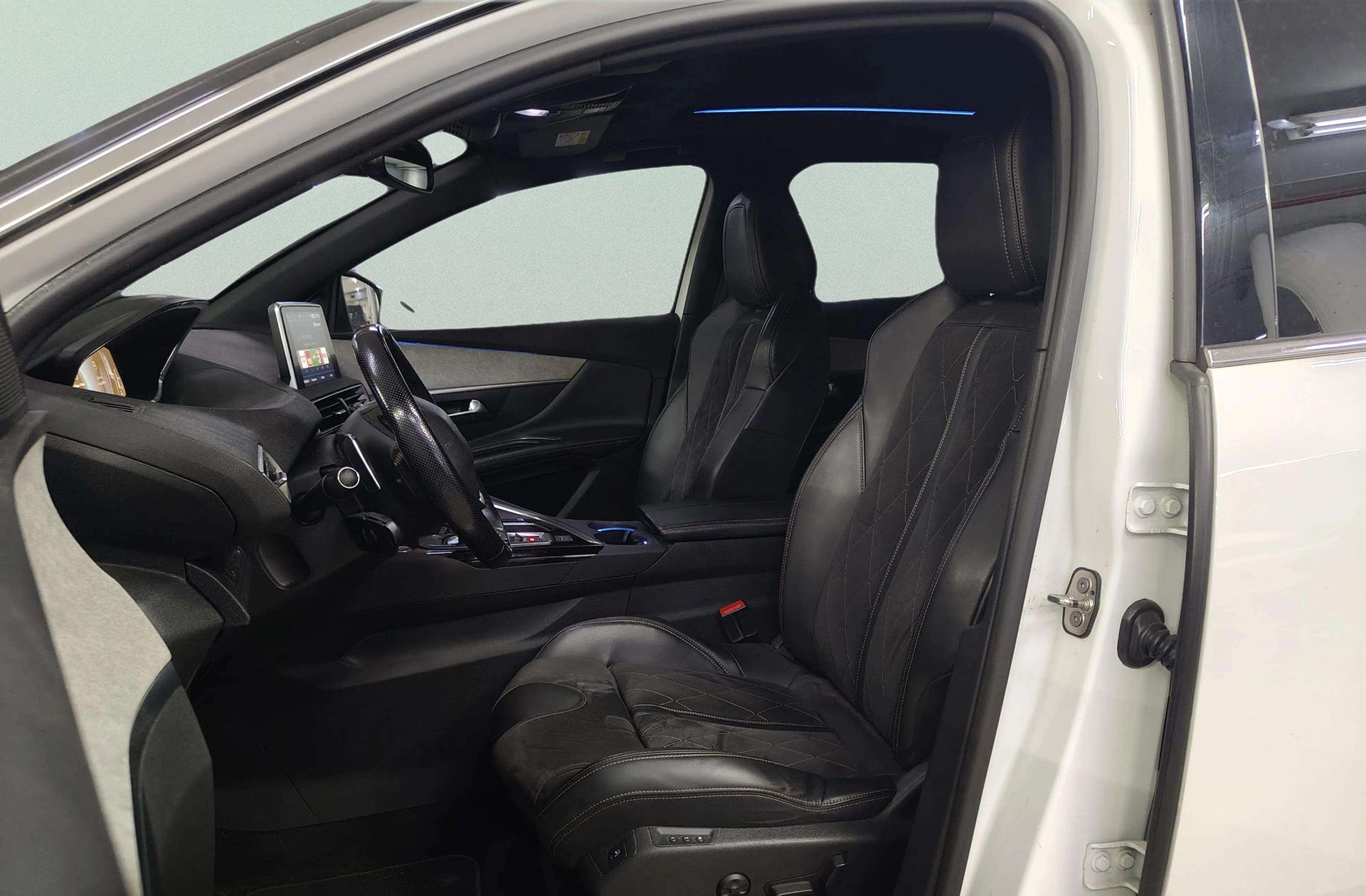 Peugeot 3008 BlueHDi 180 GT EAT8 - foto 14