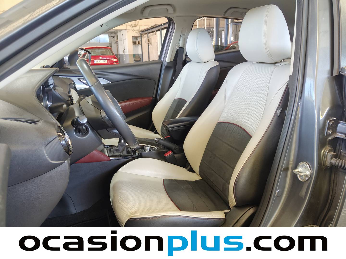 Foto asientos delanteros Mazda CX-3 Mazda CX-3 2.0 SKYACTIV GE Luxury White 2WD (120 CV)