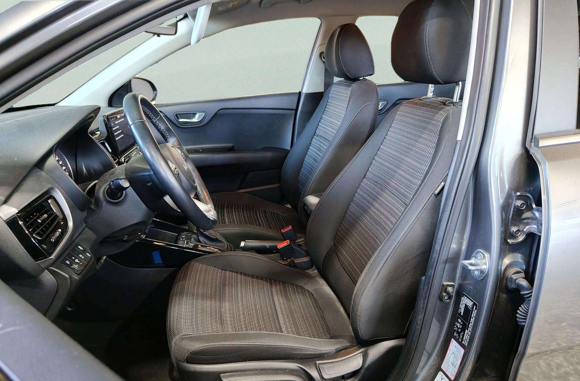 Kia Stonic 1.0 T-GDi MHEV Drive DCT - foto 13
