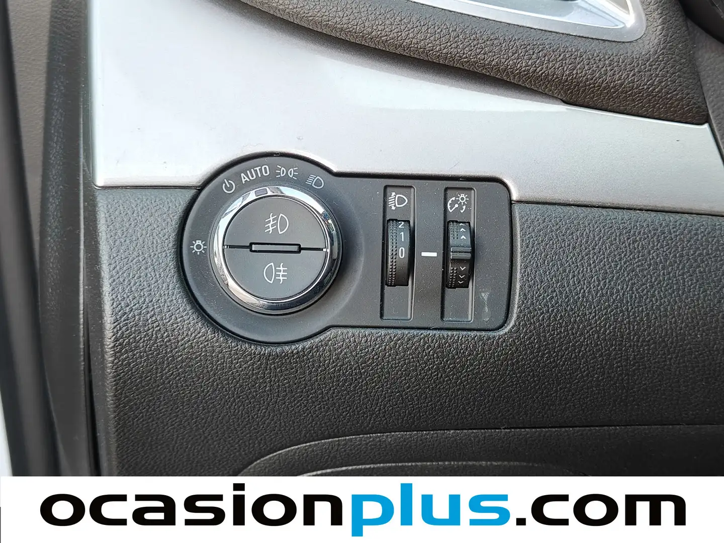 Foto Opel Mokka Opel Mokka 1.4 Turbo S&S Selective 4x2 (140 CV)