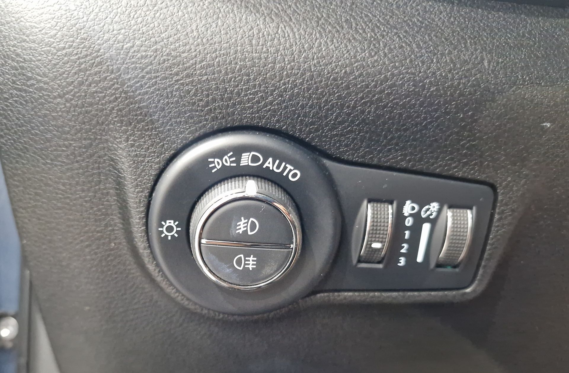 Jeep Compass 1.6 MultiJet Limited 4x2 - foto 25