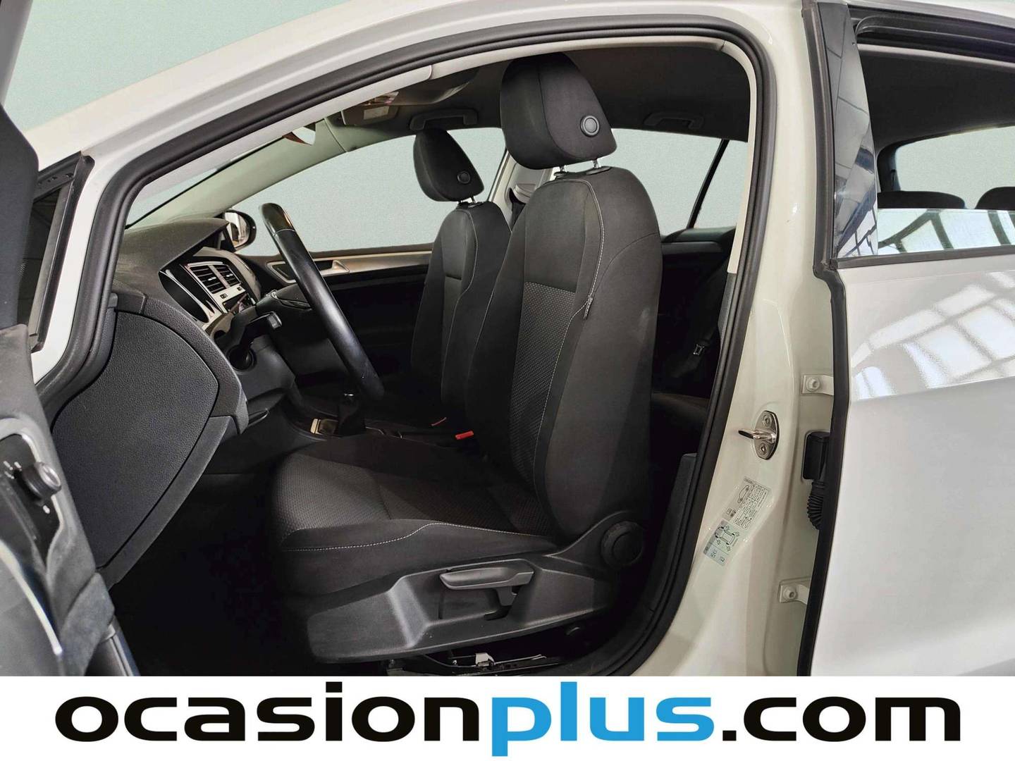 Foto asientos delanteros Volkswagen Golf Volkswagen Golf Ready2Go 1.6 TDI (115 CV)