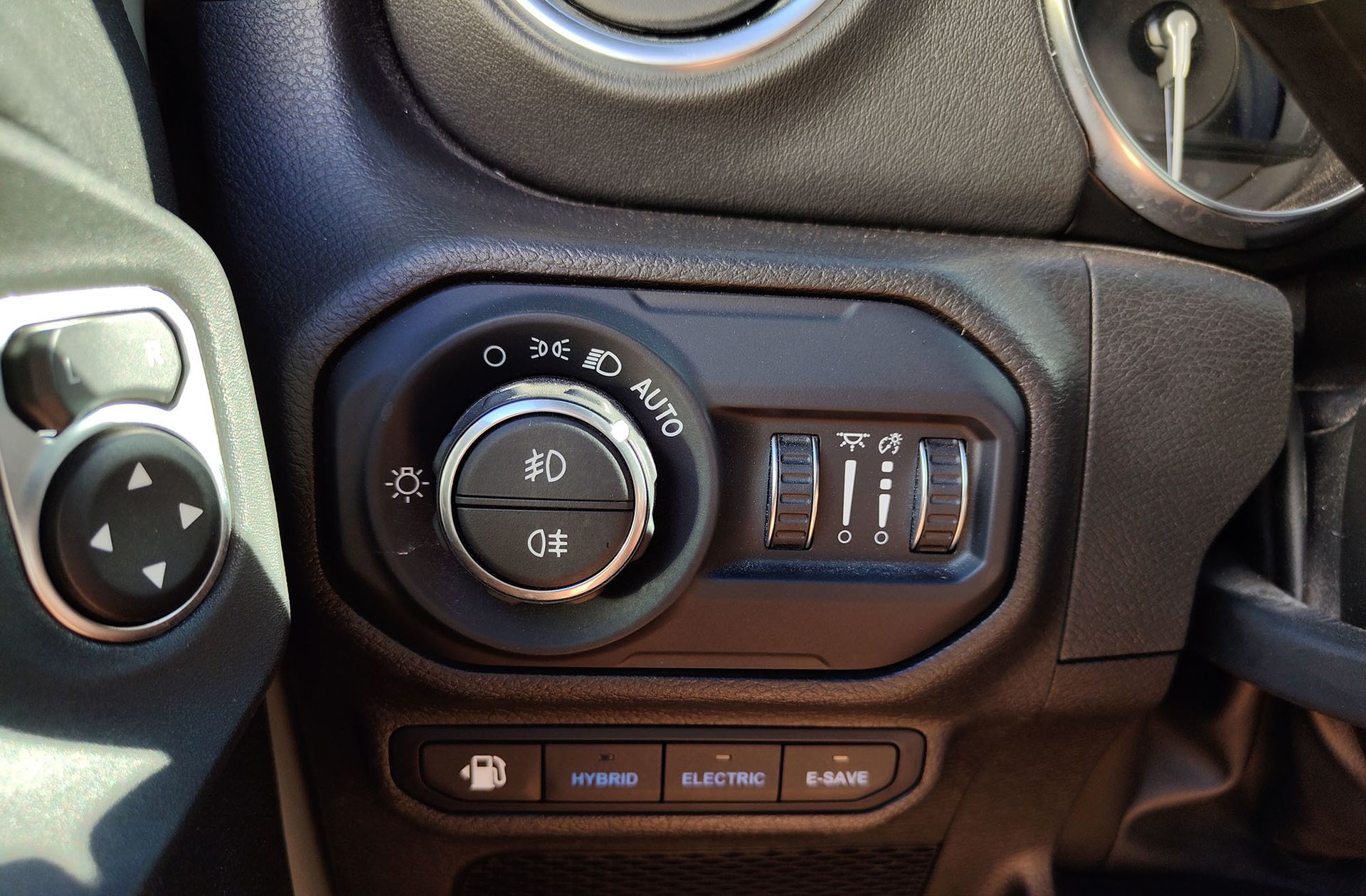 Jeep Wrangler 2.0 Rubicon 8ATX - foto 27