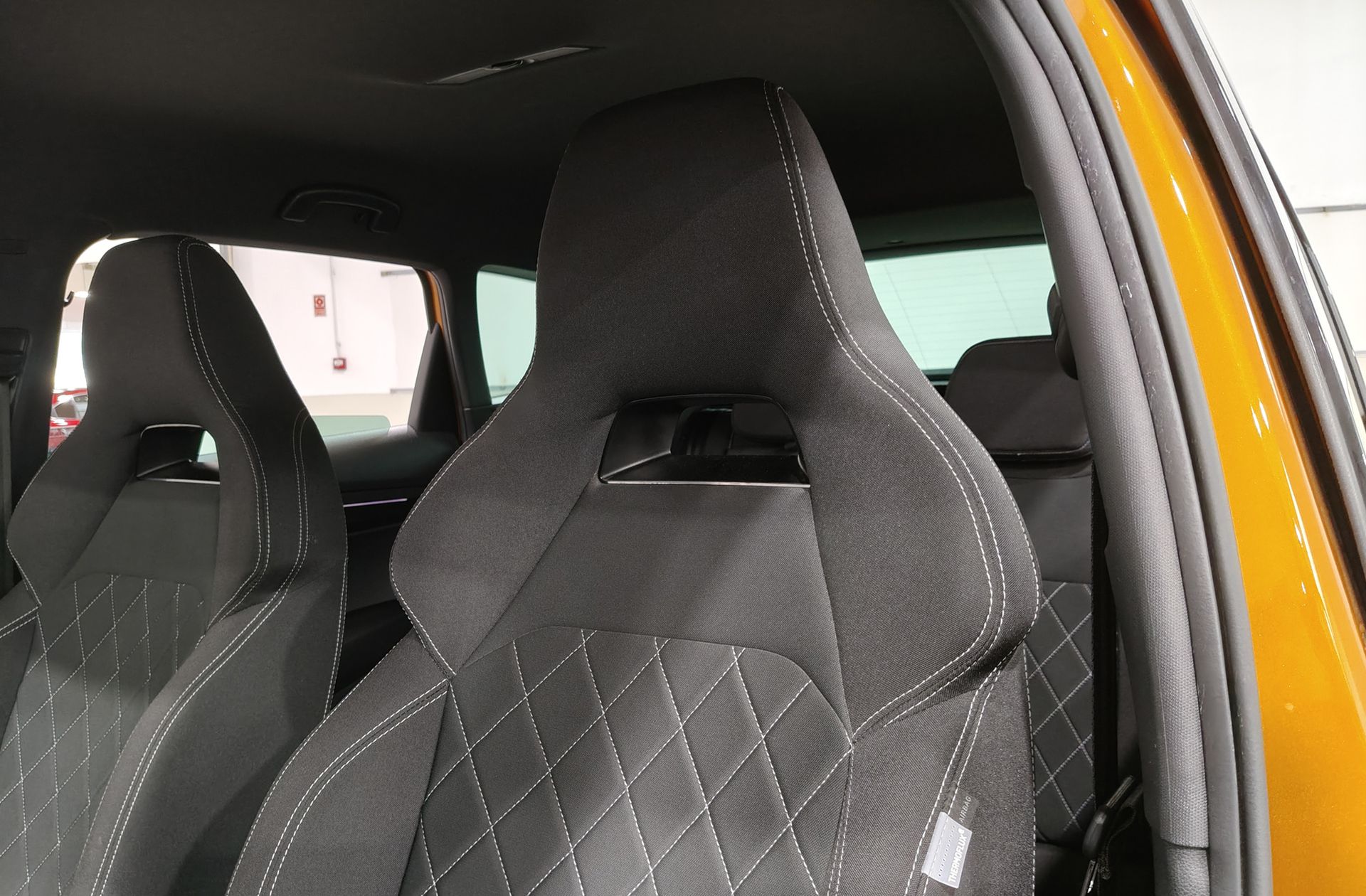 Škoda Karoq 2.0 TDI Sportline - foto 8