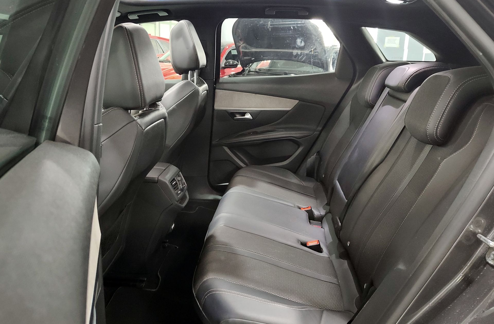 Peugeot 3008 BlueHDi 130 GT EAT8 - foto 14