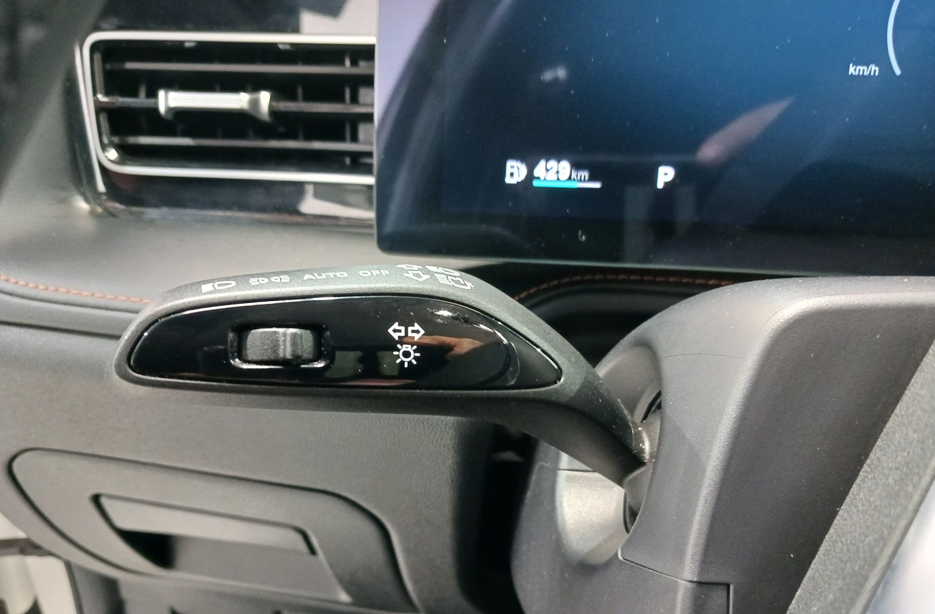 MG HS 1.5T Comfort DCT - foto 25
