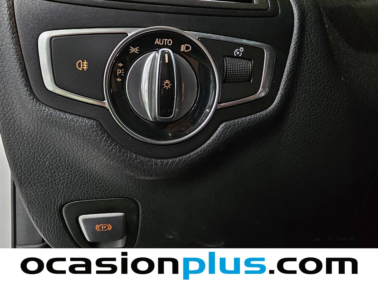 Equipamiento del Mercedes Clase C Mercedes Clase C 220 BlueTEC (170 CV)