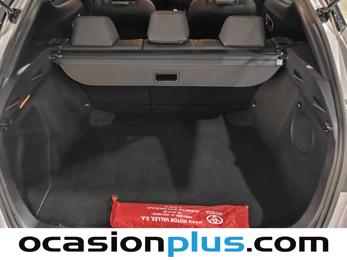 Foto Toyota C-HR Toyota C-HR 1.8 125H Advance Plus Luxury (122 CV)