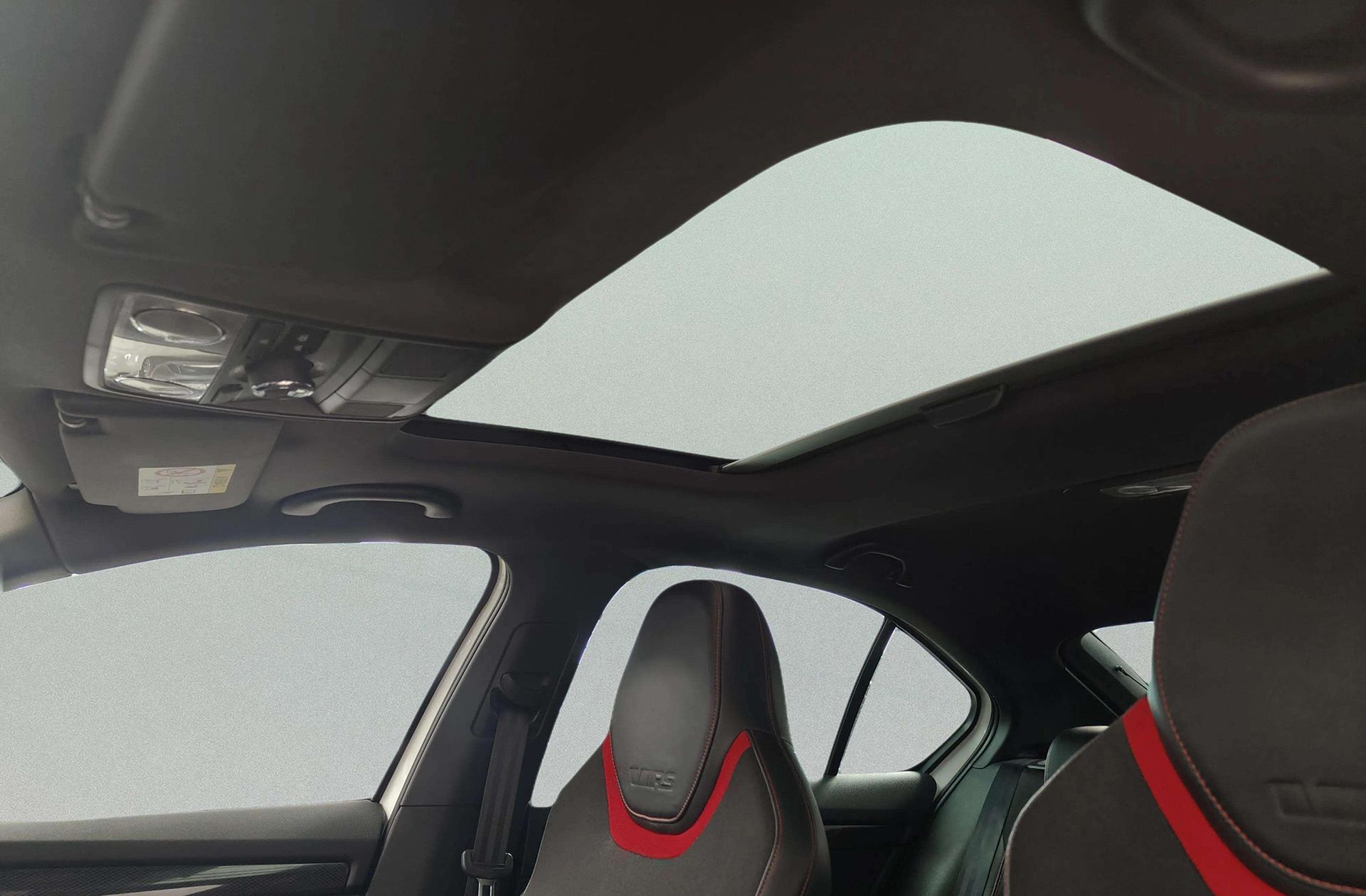 Škoda Octavia 2.0 TDI RS - foto 6