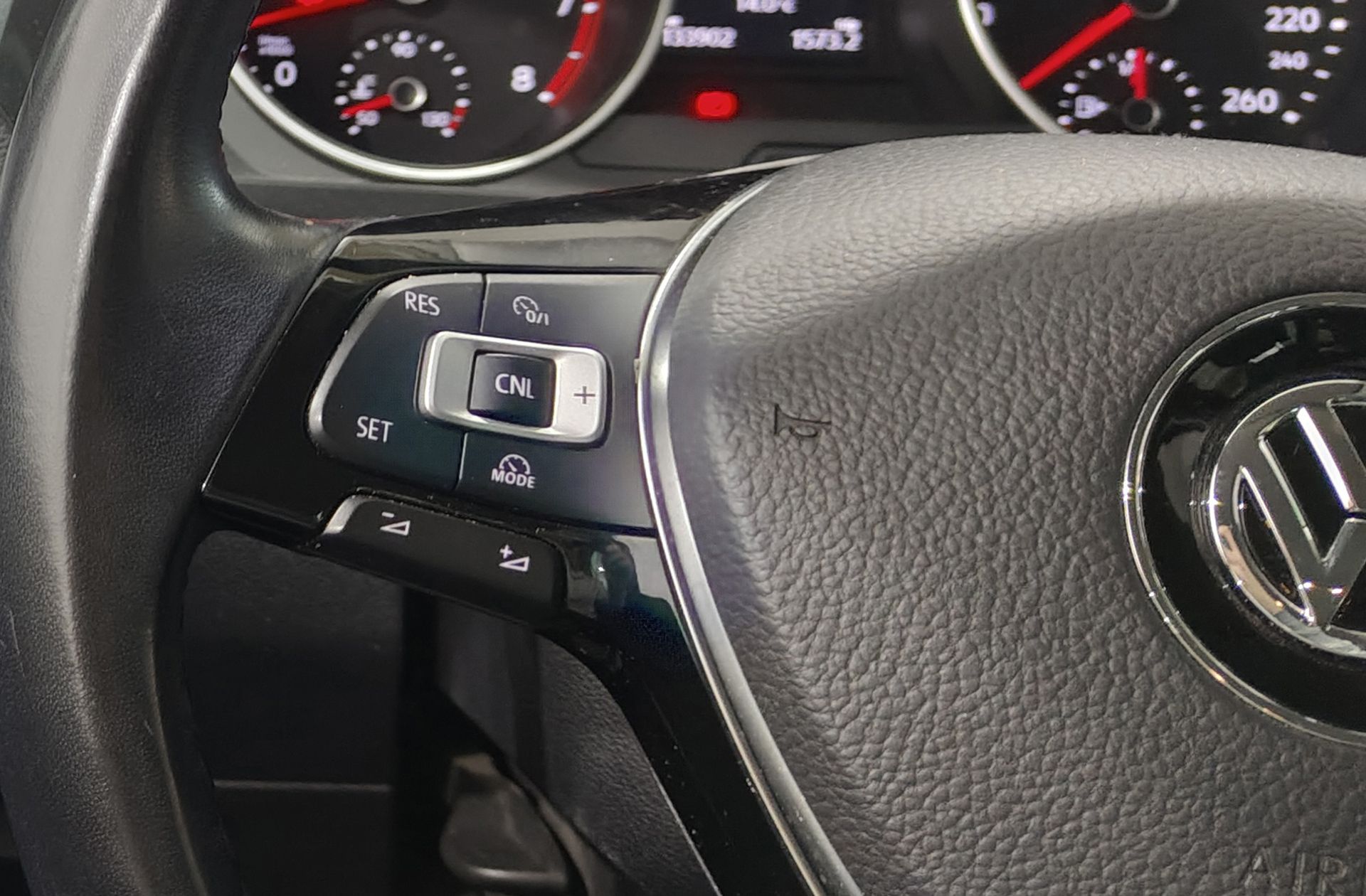Volkswagen Tiguan Edition 1.4 TSI - foto 24