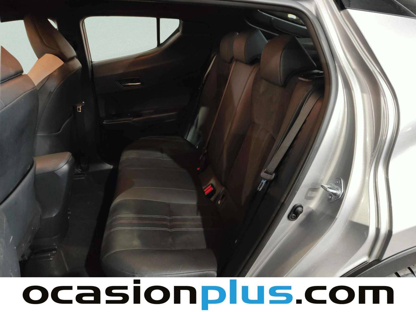 Foto asientos traseros Toyota C-HR Toyota C-HR 180H GR Sport (184 CV)