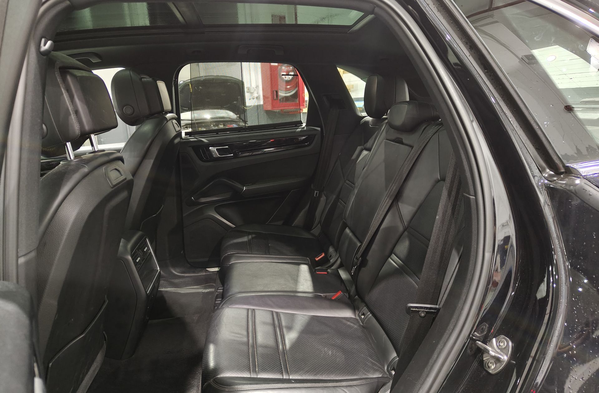 Porsche Cayenne - foto 14