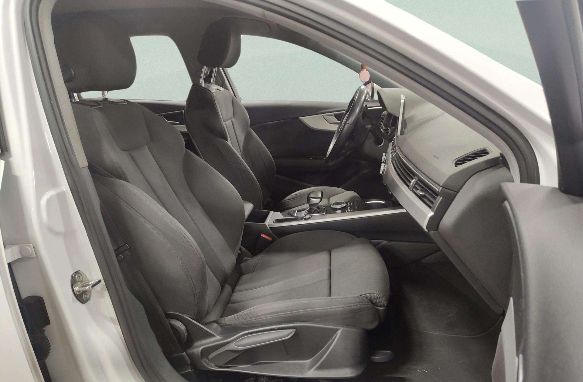 Audi A4 Avant S line 35 TDI S tronic - foto 19