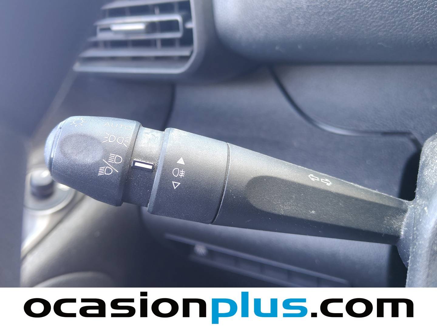 Extras y acabados del Peugeot Rifter Peugeot Rifter BlueHDi Access Standard (75 CV)