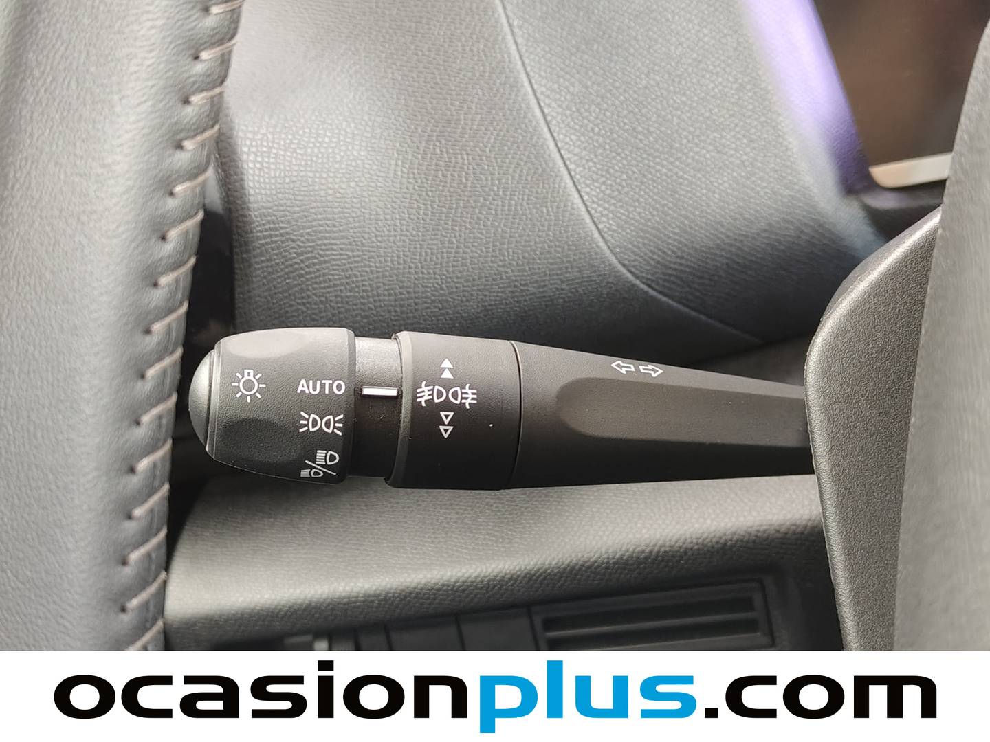 Citroën C4 Citroën C4 PureTech 130 S&S Plus (131 CV) gasolina