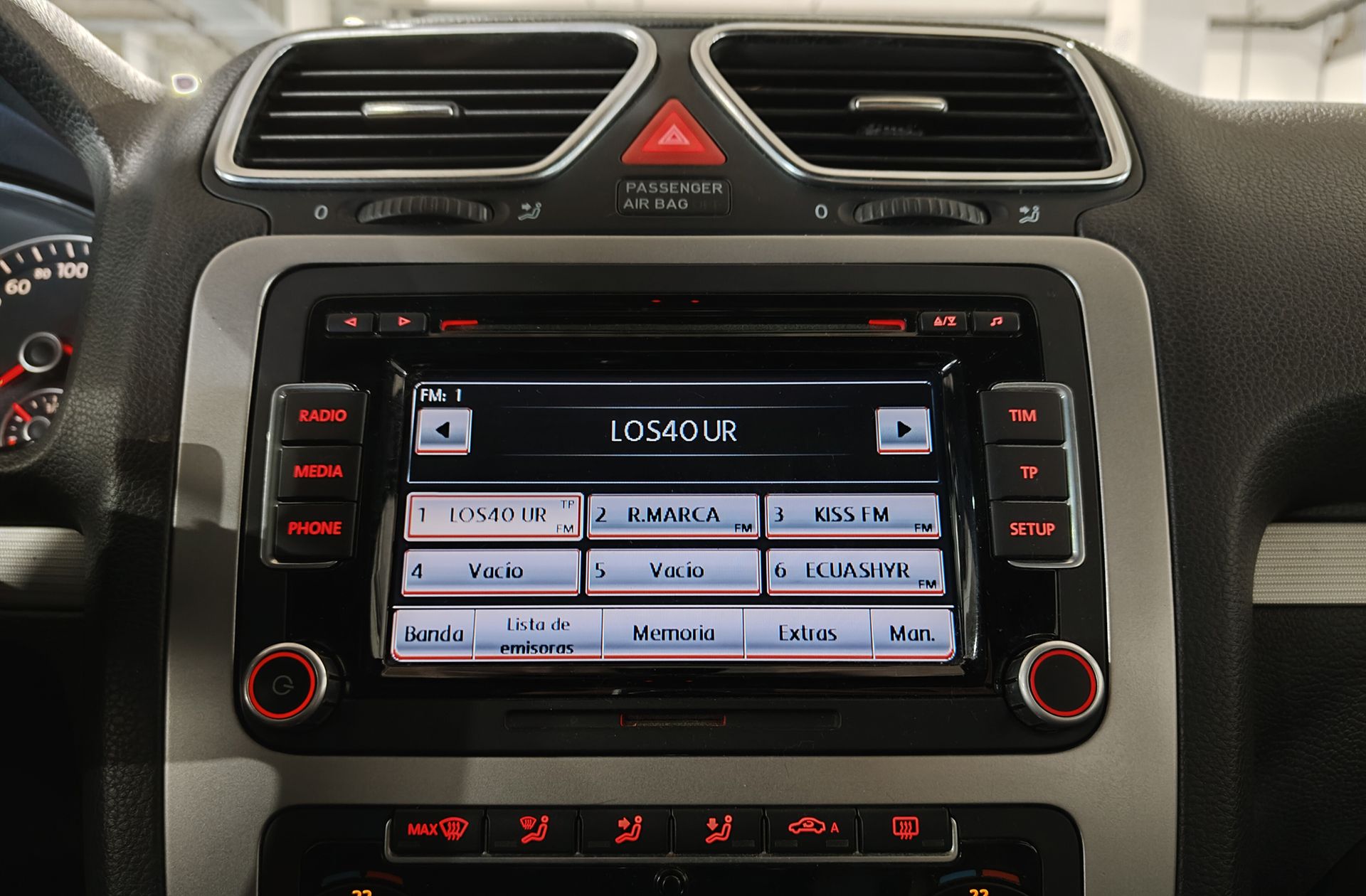 Volkswagen Scirocco 1.4 TSI DSG Pack R-Line - foto 30