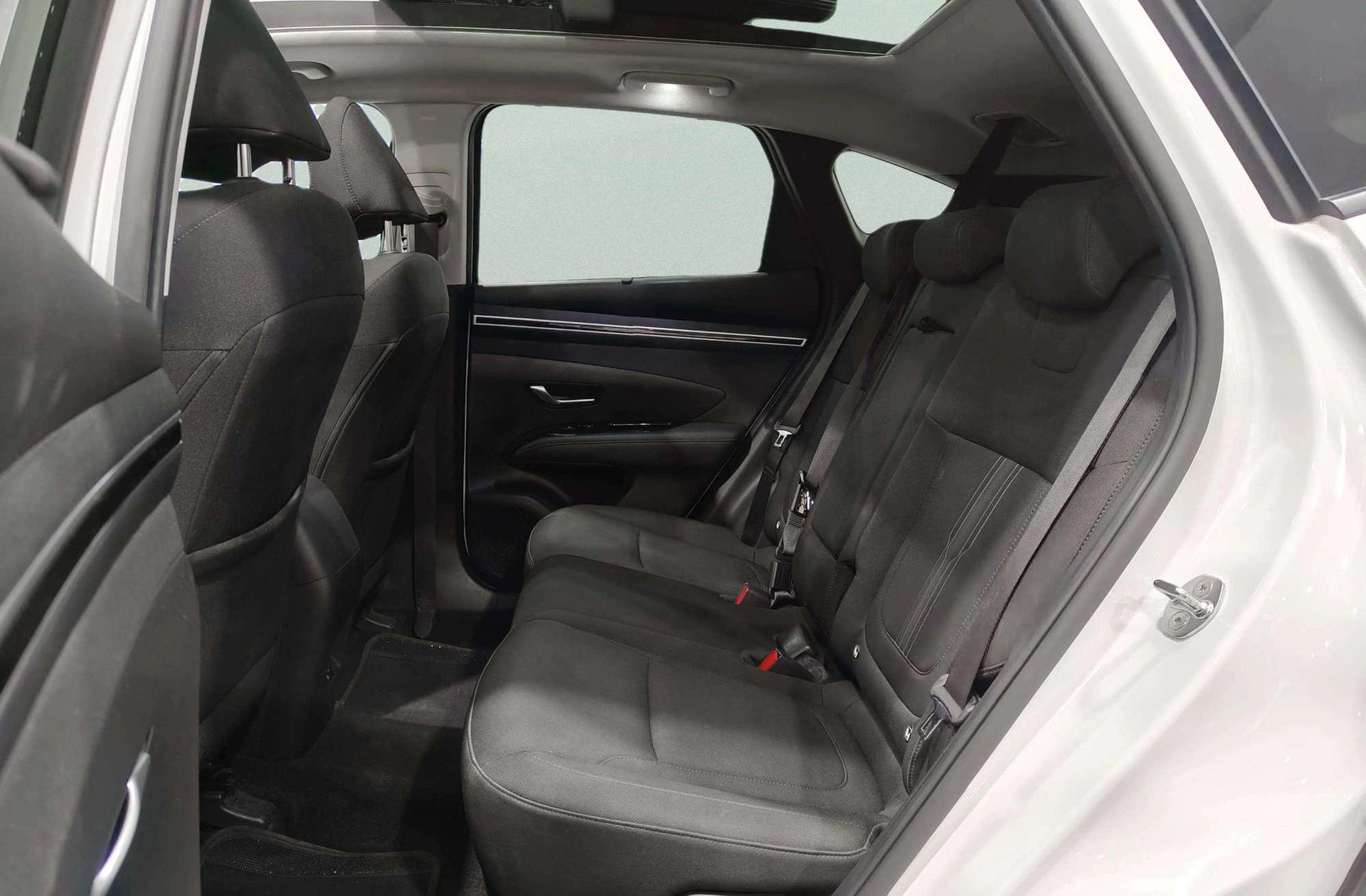 Hyundai Tucson 1.6 CRDi 48V Tecno Sky DCT - foto 15