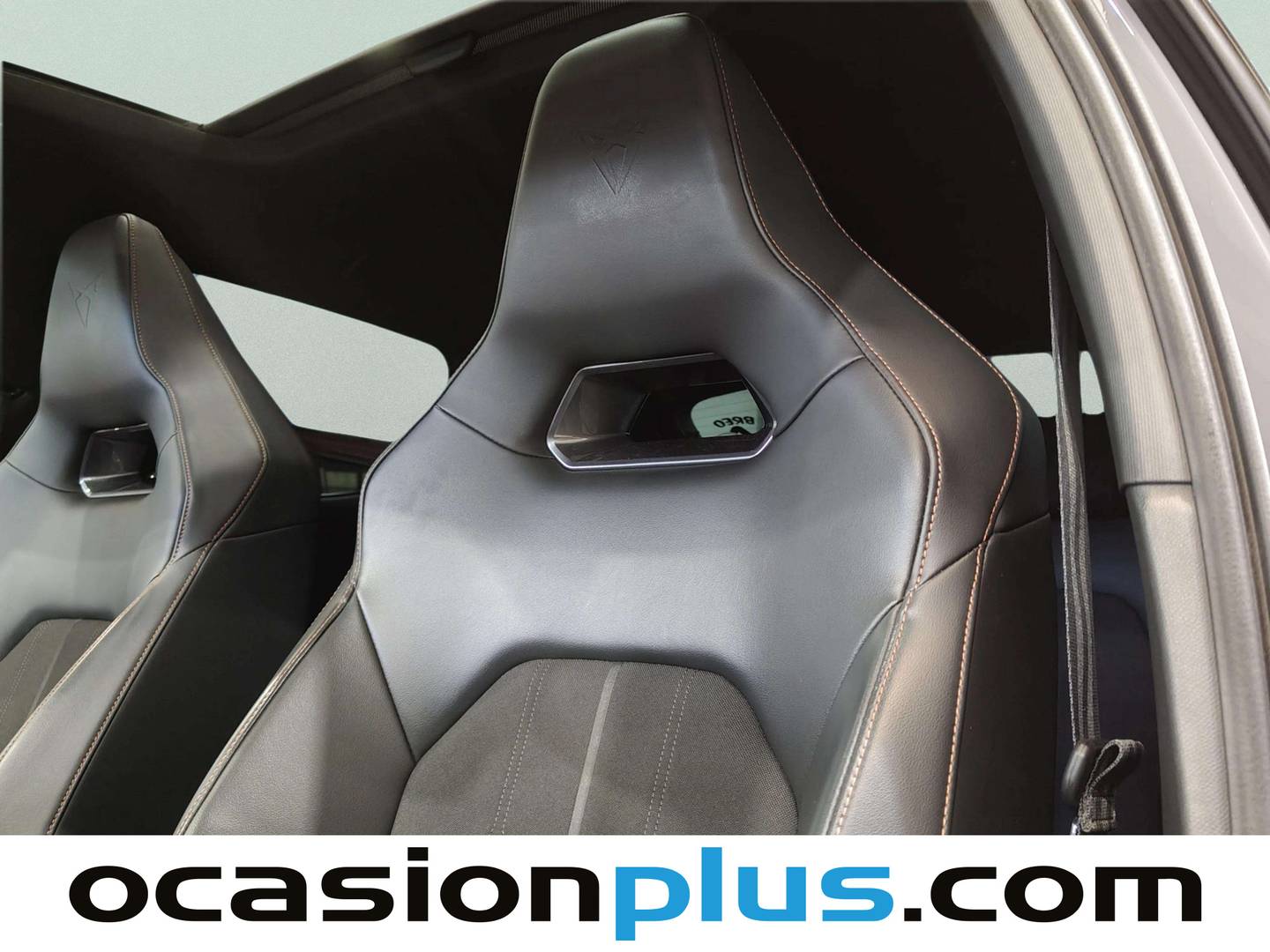 Equipamiento del Cupra León Cupra León 1.4 e-Hybrid DSG (245 CV)