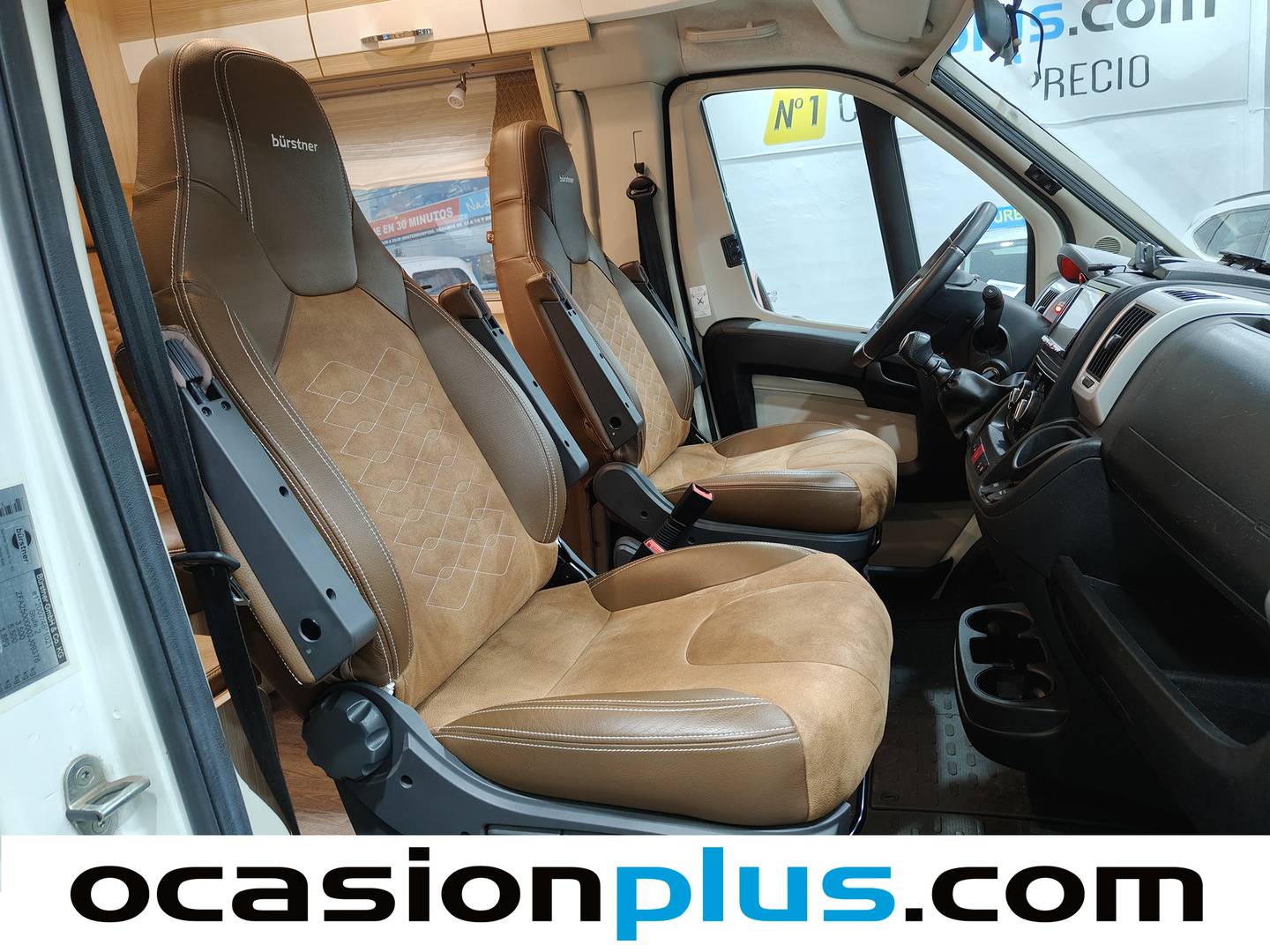 Foto Burstner BT5902 Burstner BT5902 BT5902 Travel Van T-590 (150 CV) 4 Plazas