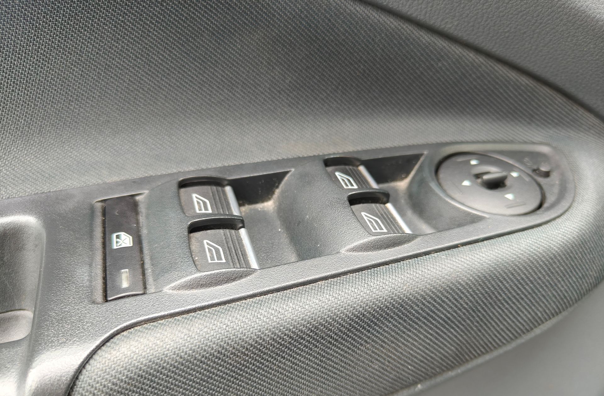 Ford C-Max 1.6 TDCi Trend - foto 36