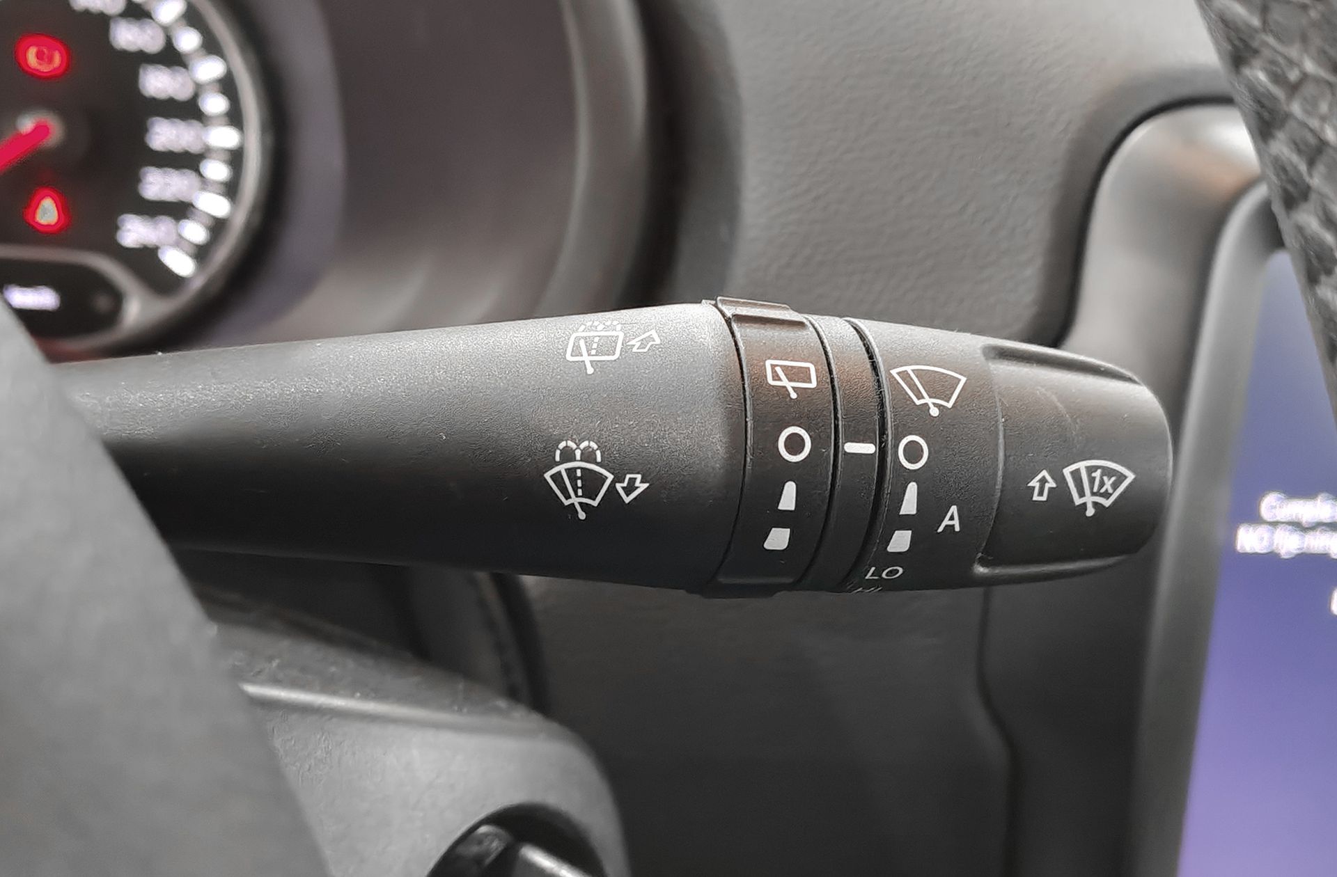 Jeep Renegade eHybrid 1.5 Limited ATX - foto 26