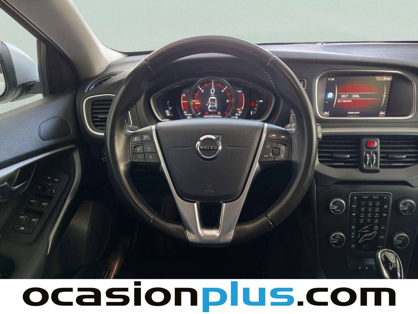 Equipamiento del Volvo V40 Volvo V40 D3 Momentum Auto (150 CV)