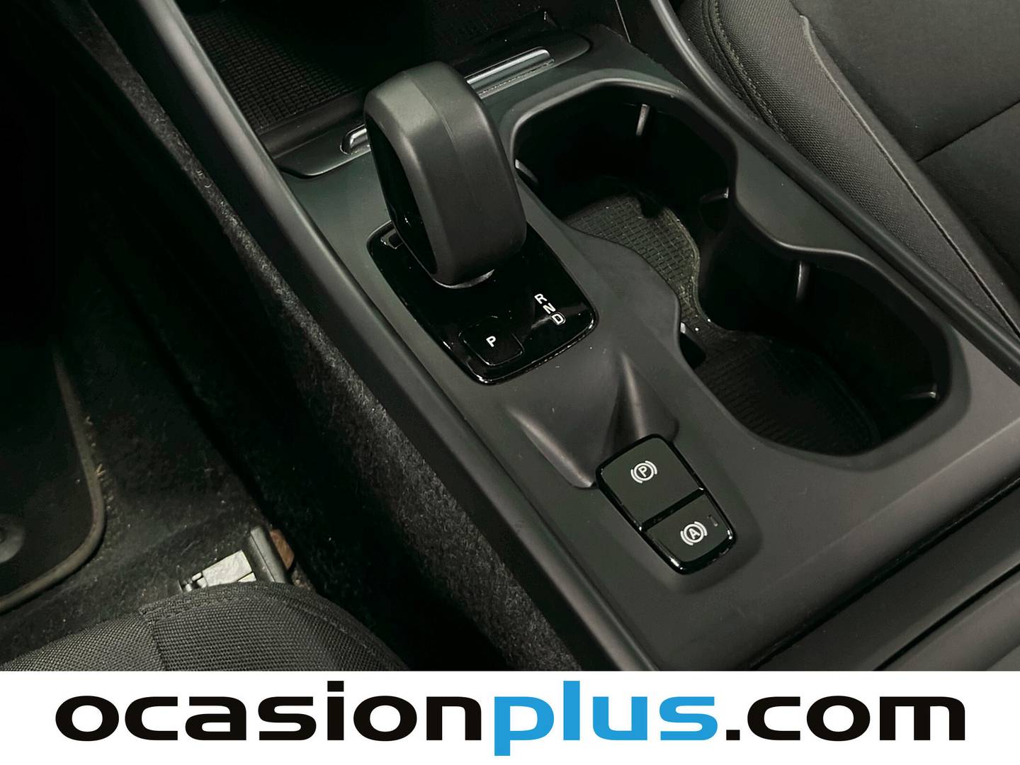 Volvo XC40 Volvo XC40 B3 G Momentum Pro Auto (163 CV) de segunda mano