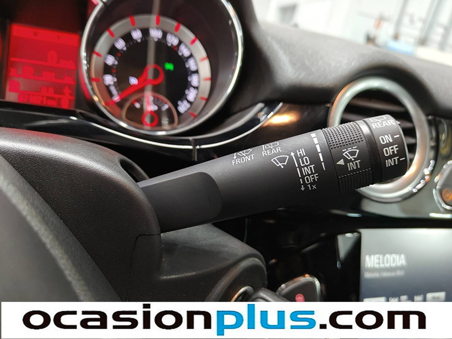 Foto Opel Adam Opel Adam 1.4 XEL Rocks (87 CV)