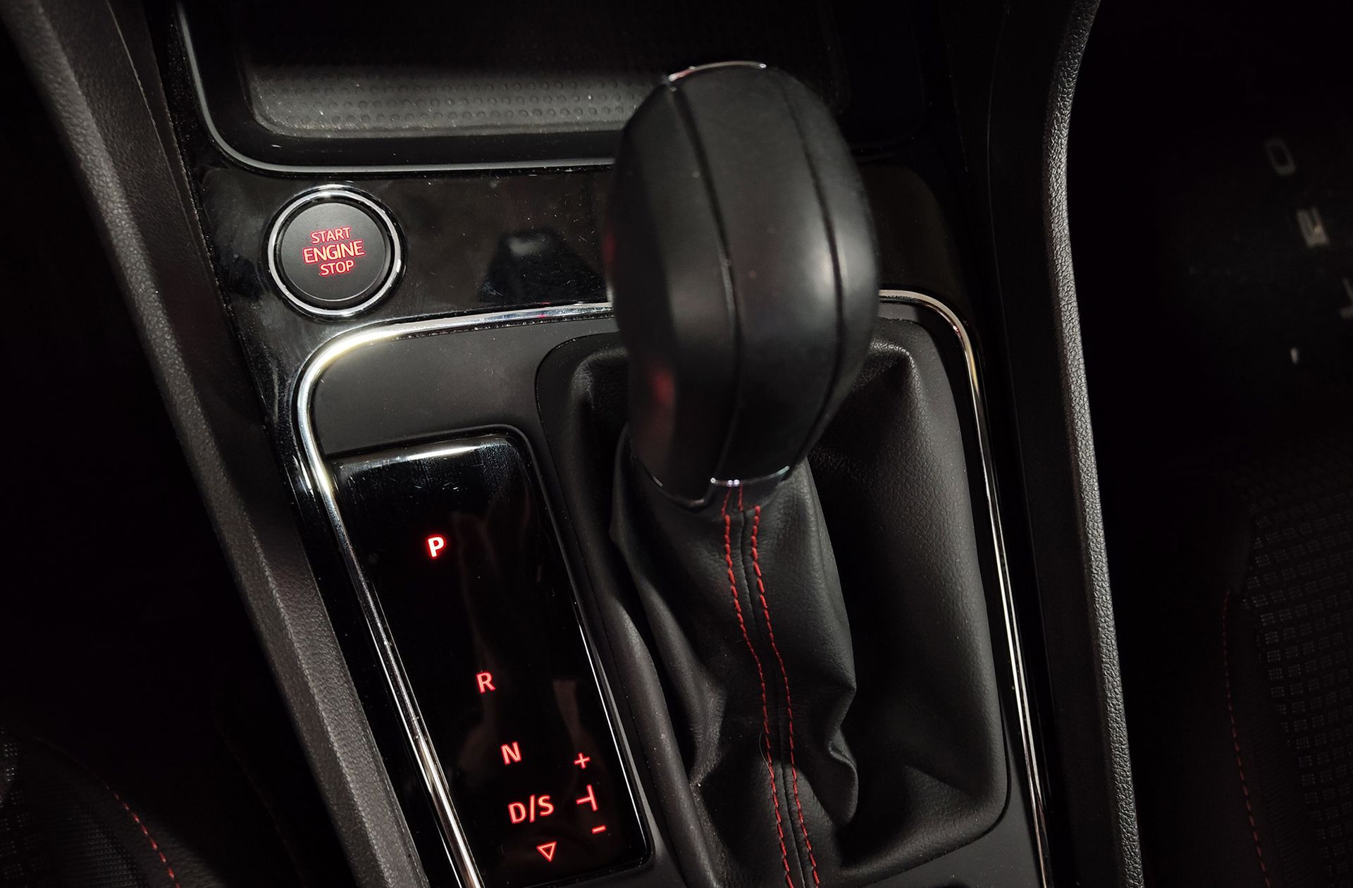 SEAT León 2.0 TDI FR Fast Edition DSG - foto 5