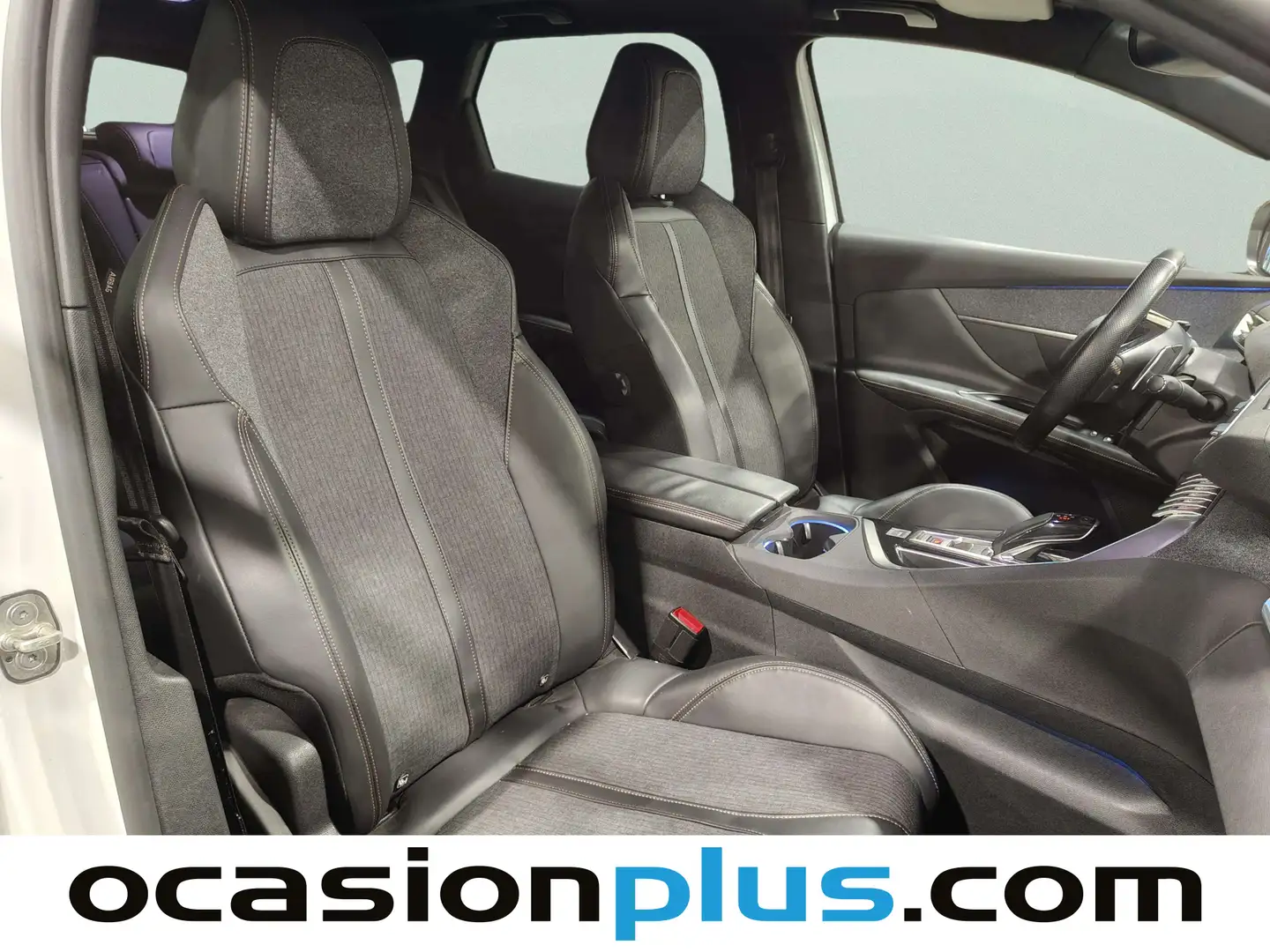 Foto Peugeot 3008 Peugeot 3008 BlueHDI 130 S&S GT Line EAT8 (130 CV)