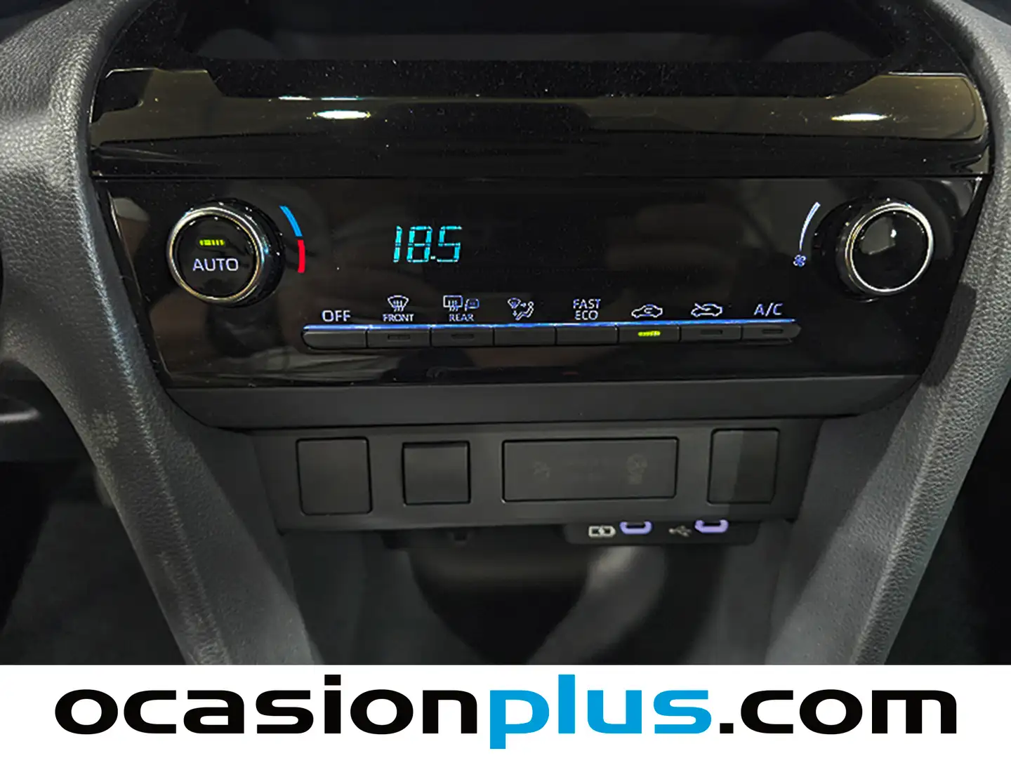 Foto Toyota Yaris Cross Toyota Yaris Cross 120H Business Plus (116 CV)