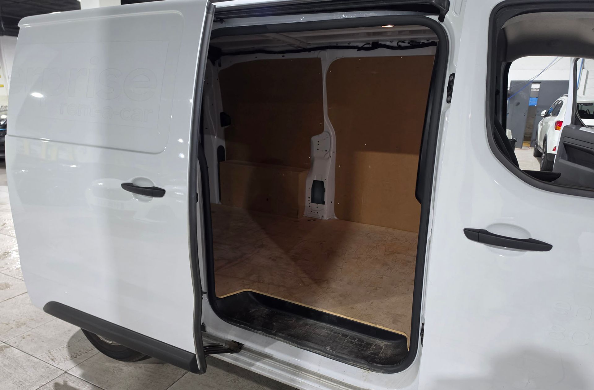 Opel Vivaro Furgon M BlueHDi 120 - foto 14