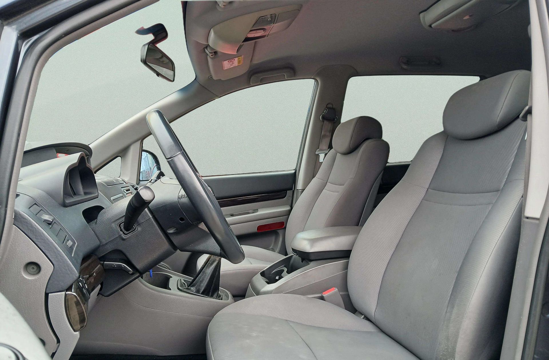 SsangYong Rodius D22T Premium 7 plazas - foto 11