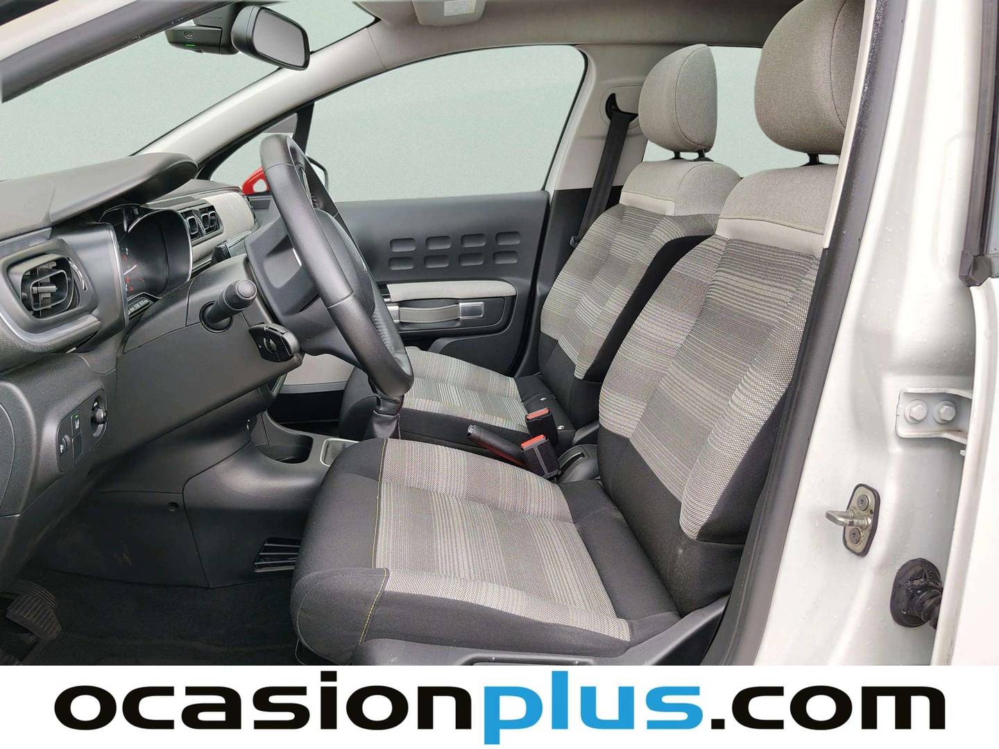 Foto asientos delanteros Citroën C3 Citroën C3 BlueHDi 100 S&S Shine (99 CV)