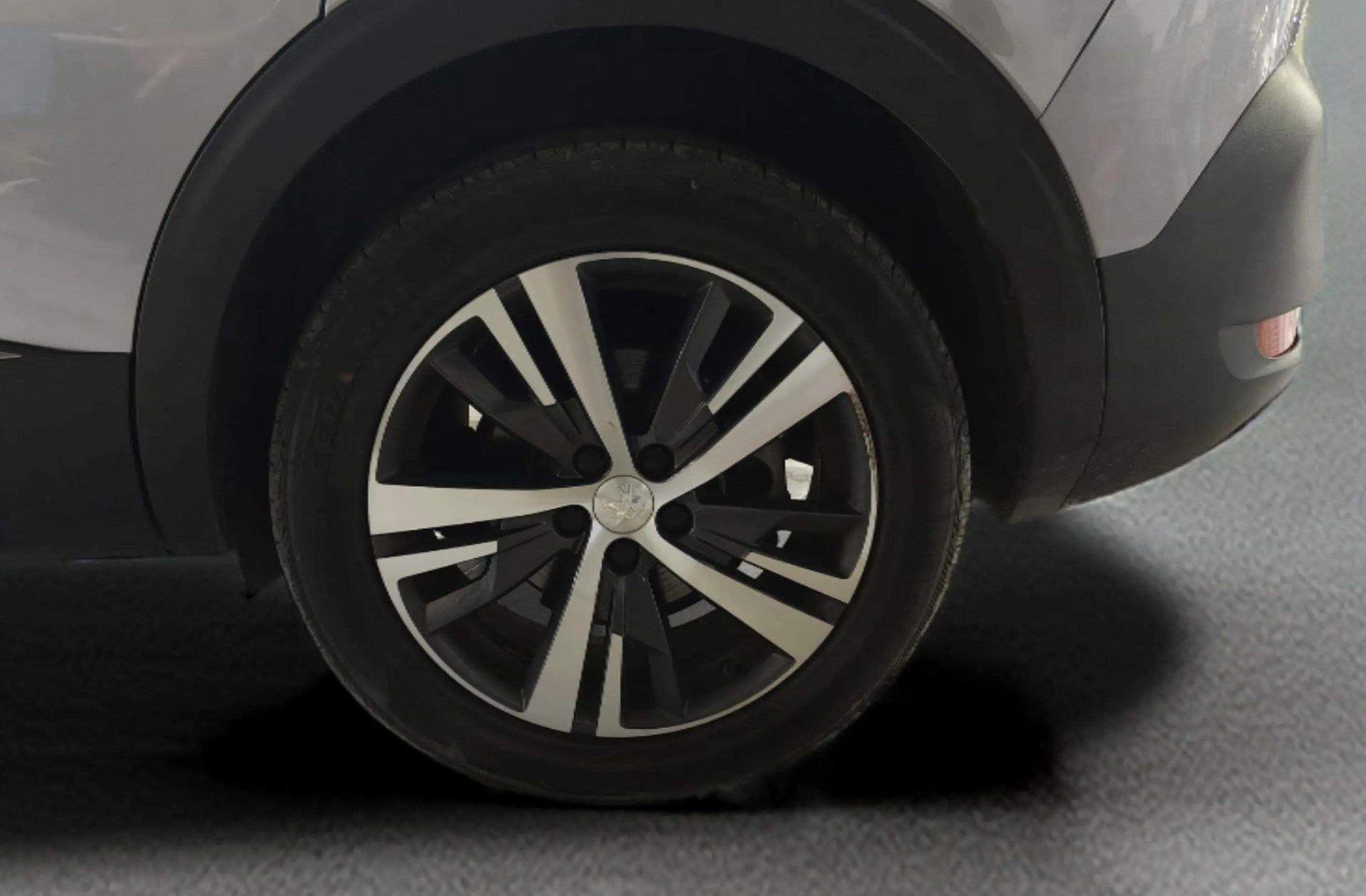 Peugeot 5008 PureTech 130 Allure EAT8 7 plazas - foto 30
