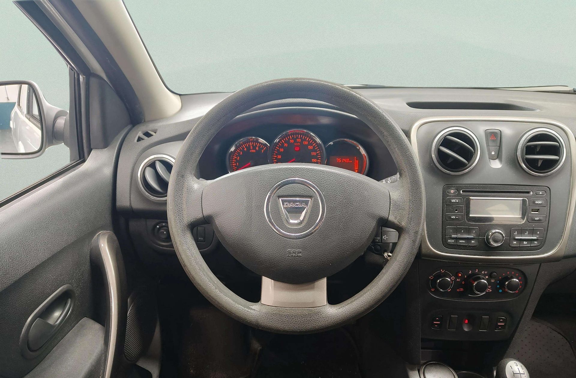 Dacia Sandero Laureate dCi - foto 16