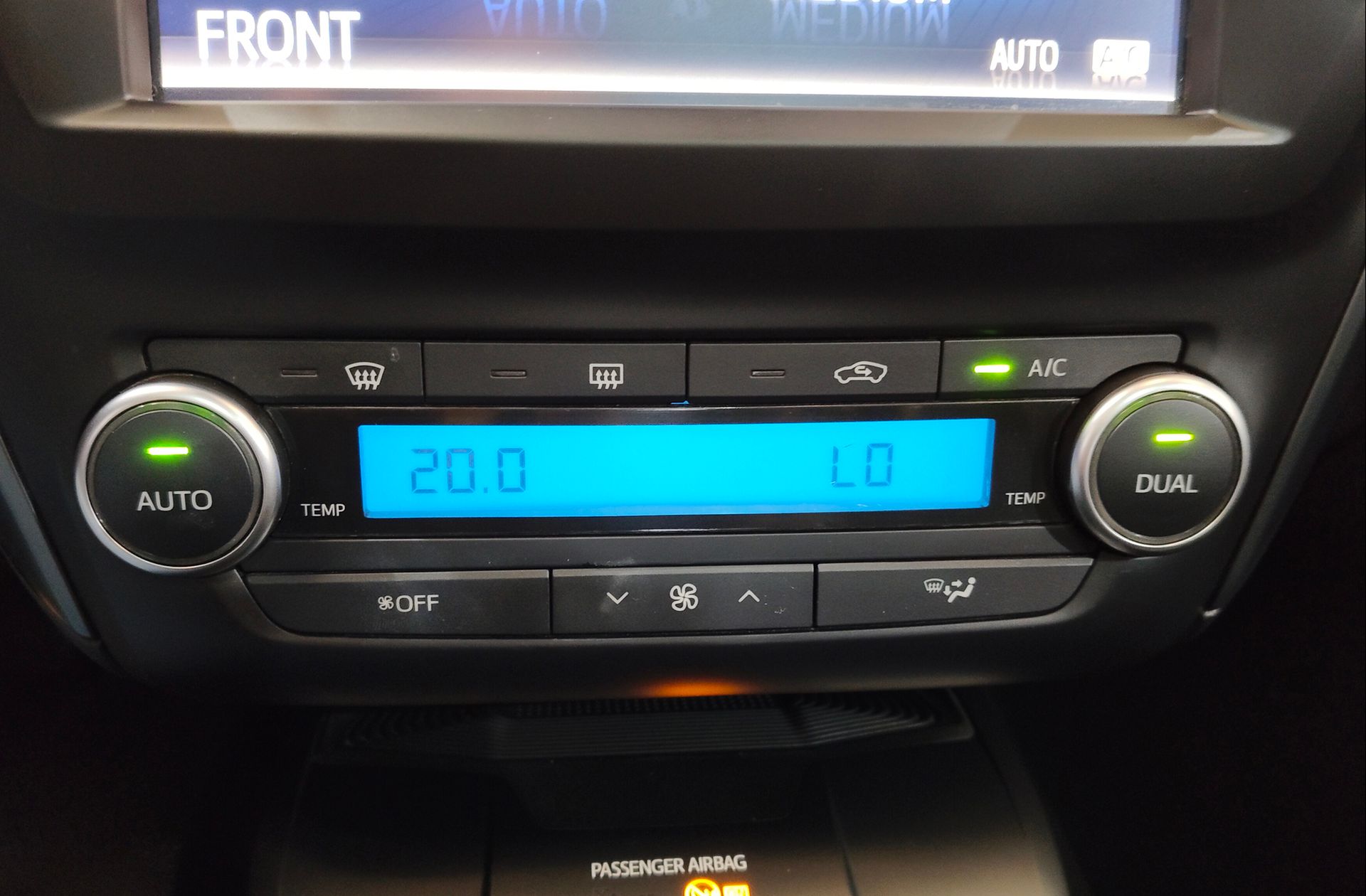 Toyota Avensis 150D Touring Sports Executive TS - foto 32