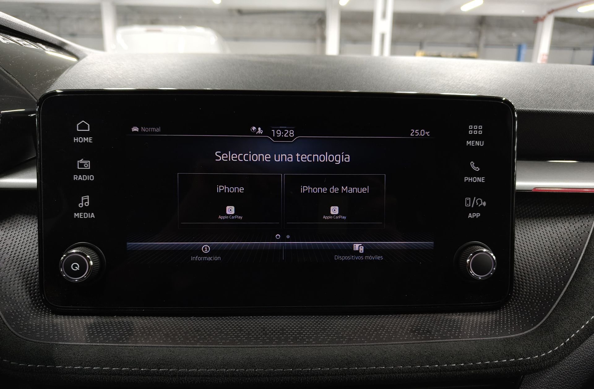 Škoda Fabia 1.5 TSI Design DSG - foto 8