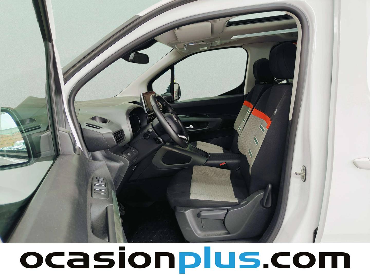 Foto asientos delanteros Citroën Berlingo Citroën Berlingo BlueHDi 130 S&S Talla M Shine (130 CV)
