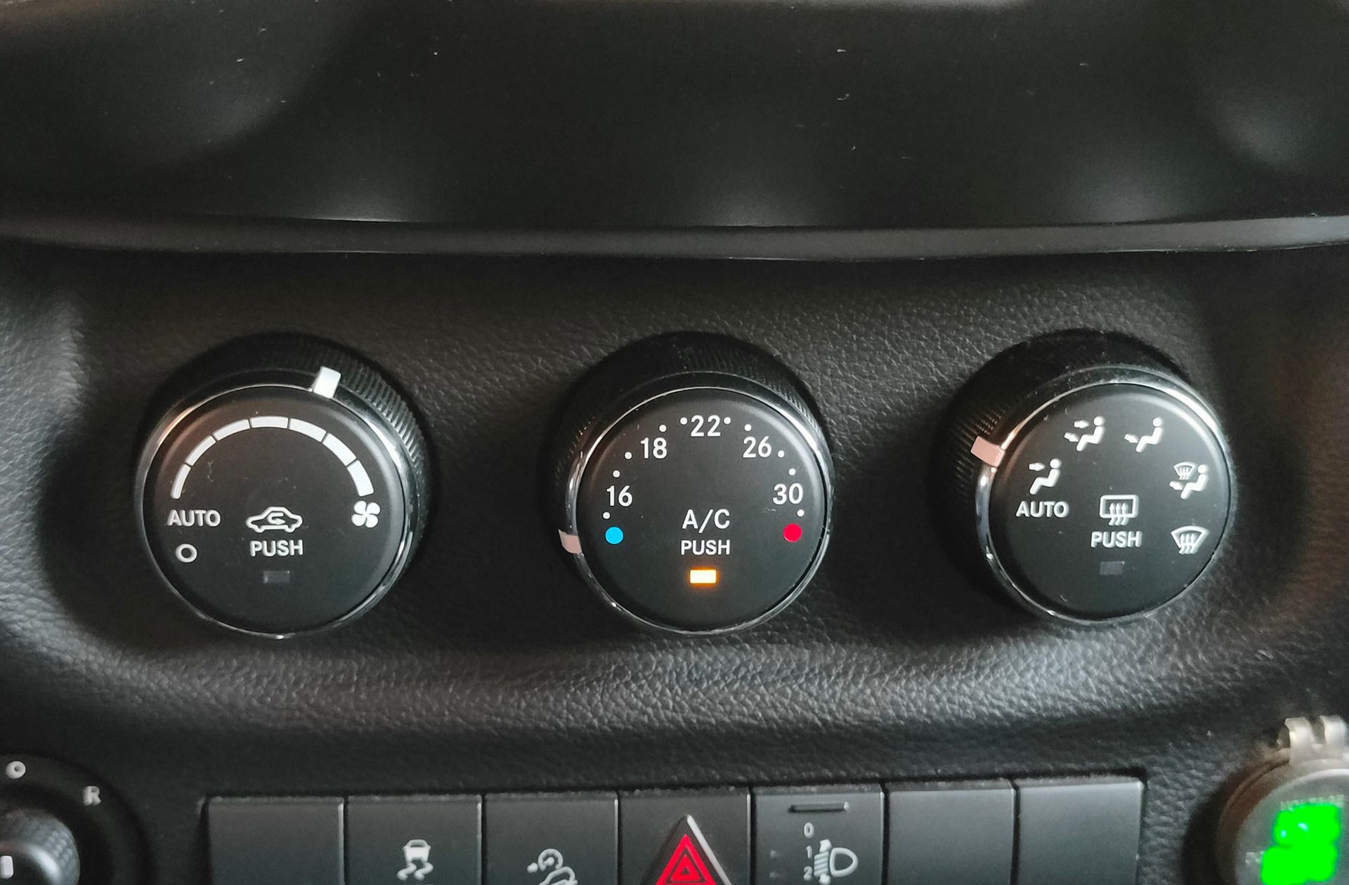 Jeep Wrangler 2.8 CRD Rubicon Recon - foto 39
