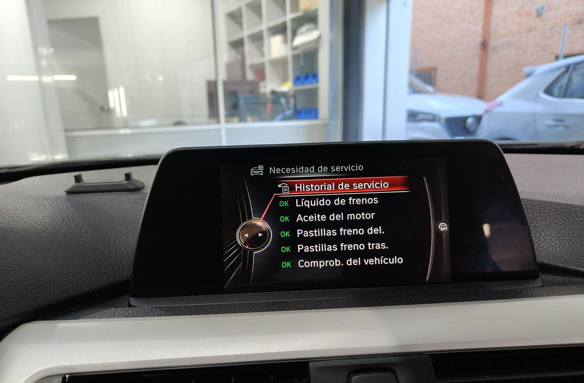 BMW Serie 3 318d - foto 18