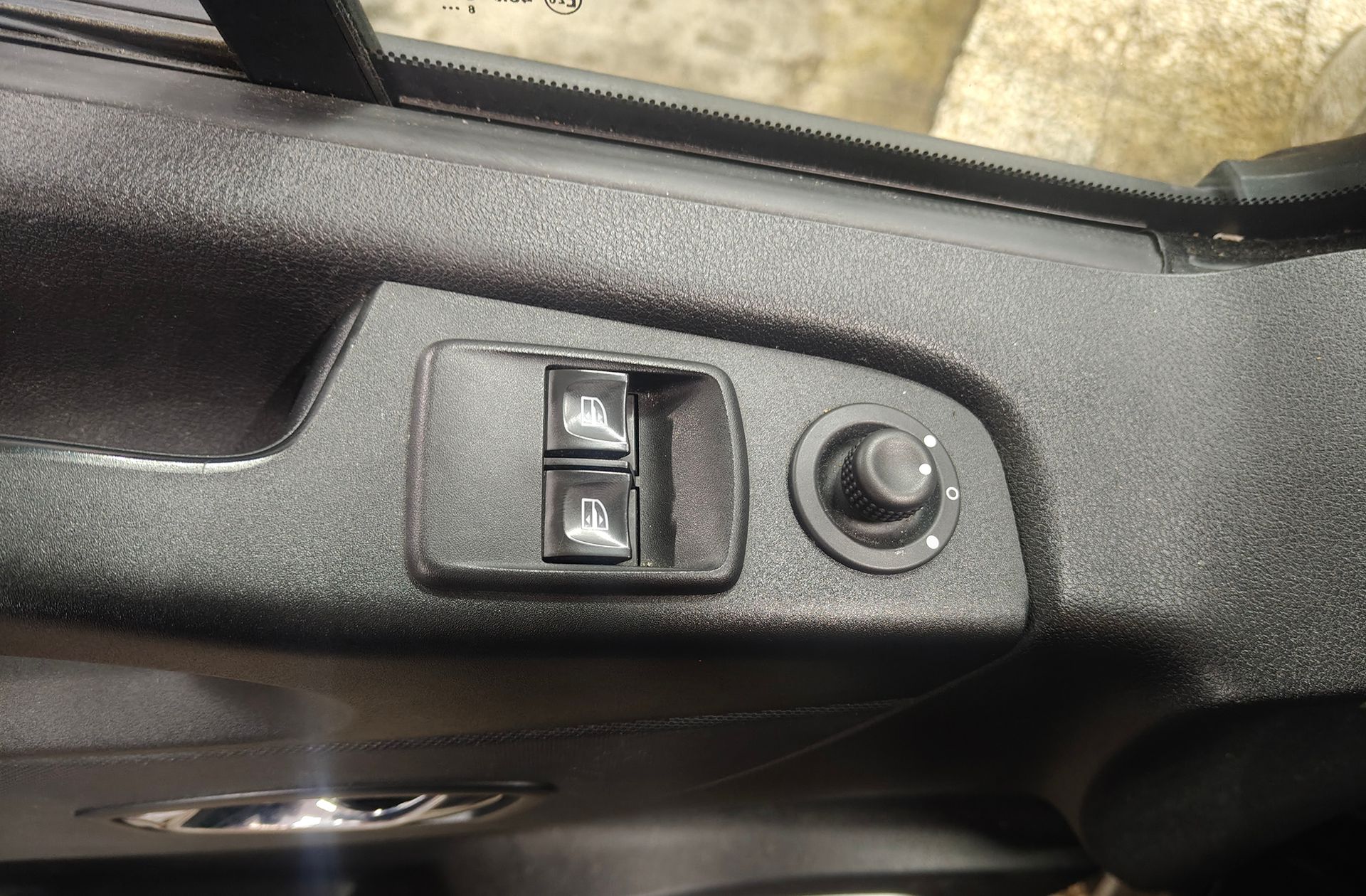 Opel Vivaro Combi 1.6 CDTI L2 2.9t Plus-6 - foto 40