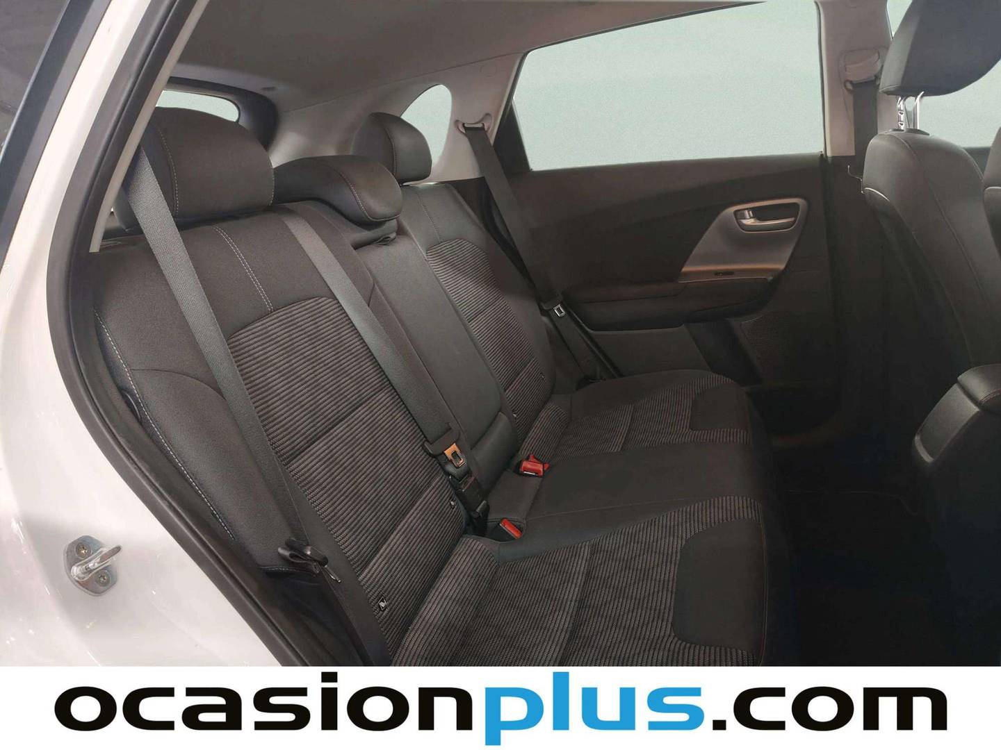 Foto asientos traseros KIA Niro KIA Niro 1.6 GDi HEV Híbrido Drive (141 CV)