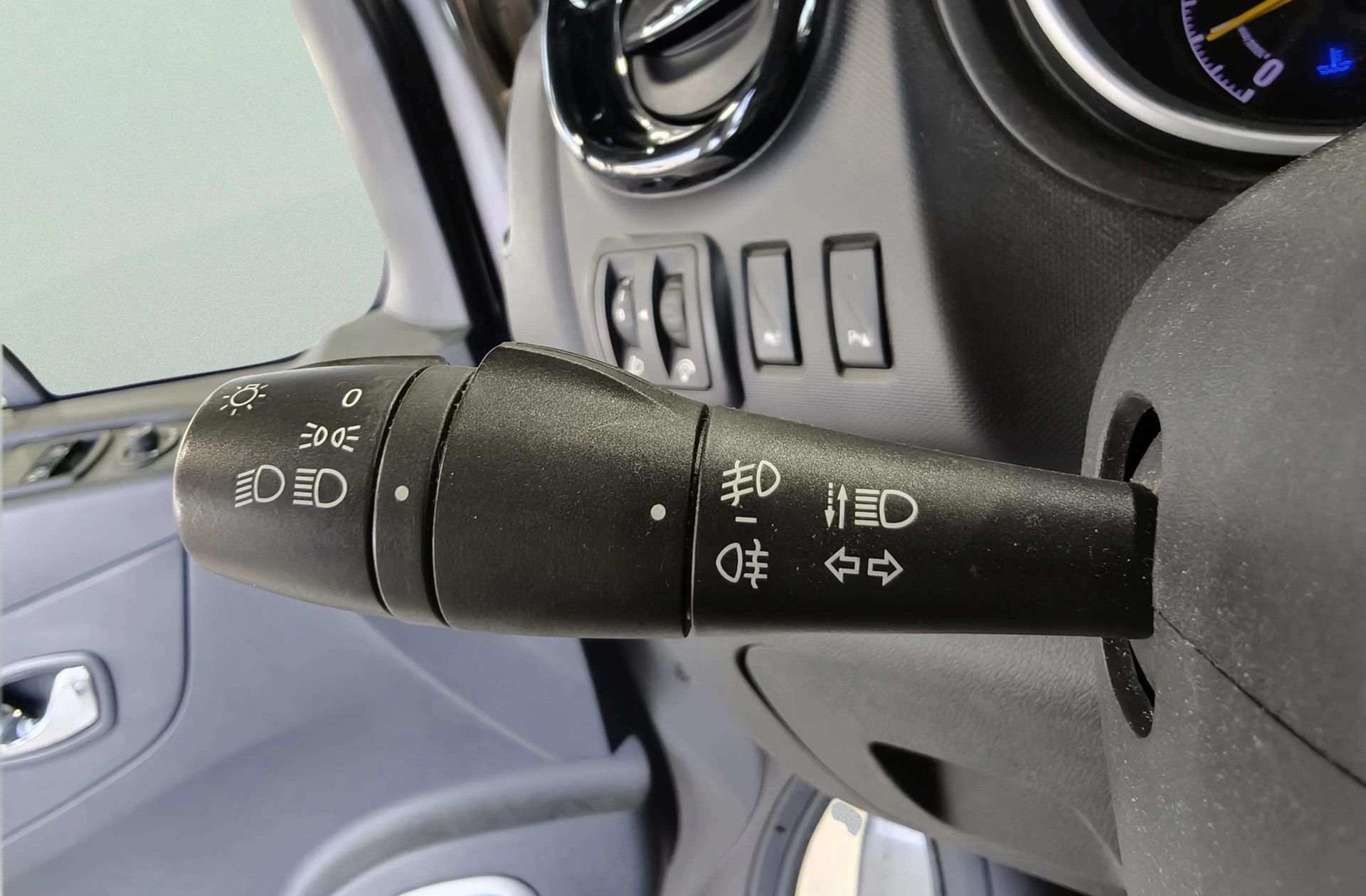 Opel Vivaro Combi 1.6 CDTI L1 2.7t - foto 19