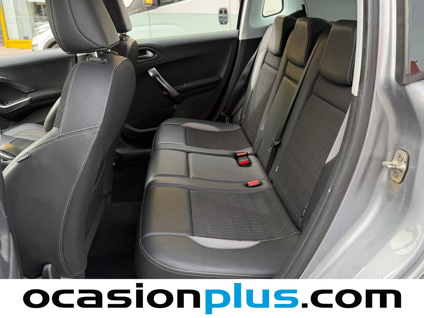 Foto asientos traseros Peugeot 2008 Peugeot 2008 PureTech 110 S&S Allure EAT6 (110 CV)